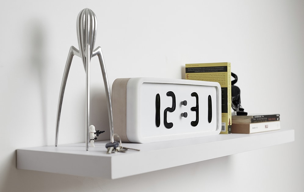 Zamanın Akıp Gittiğine Gerçekten Şahit Olduğumuz Tasarım Harikası Sıvı Saat: Rhei