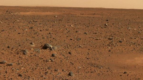 16. 1971'e kadar her yeni bilgiyle beraber Mars yüzeyinde yaşamın oluşmuş olma fikri daha büyük darbe alıyordu.
