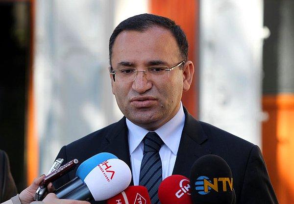 Adalet Eski Bakanı Bekir Bozdağ: 'Şiddetle kınıyorum'