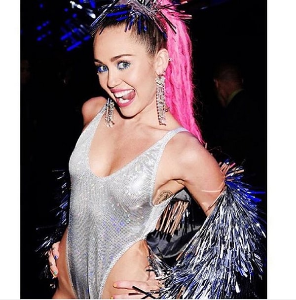 13. Майли Сайрус (28.6 млн подписчиков)