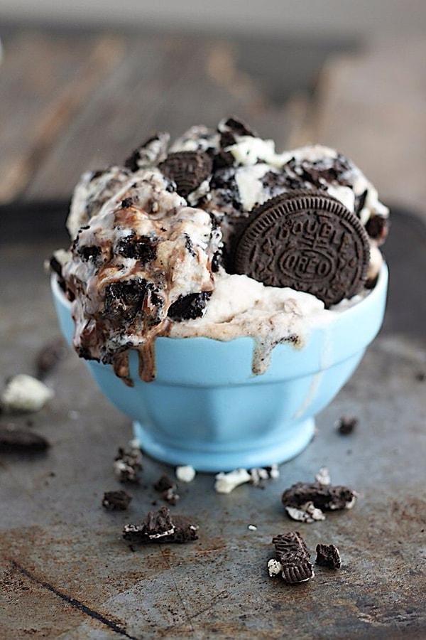 9. Dondurmasını bisküvi ile yemeyi tercih edenler bu dondurmaya hayran olacaklar.