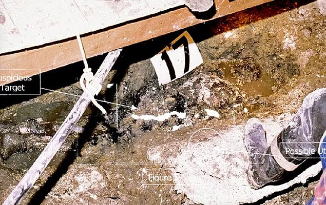 Geçmişteki suçunun da tespit edilmesiyle bir numaralı zanlı olmuştu. Evinde yapılan araştırmada son yıllarda kaybolan bazı gençlere ait eşyalar bulununca artık kaçış imkanı kalmamıştı.