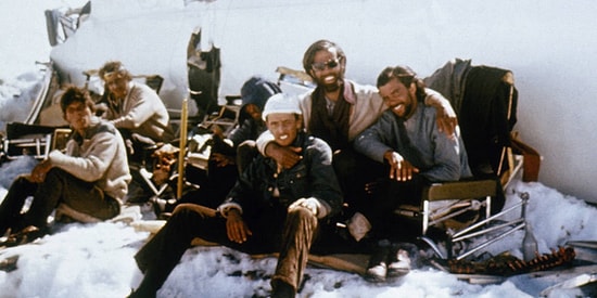 Bir Hayatta Kalma Savaşı: Uçak Kazasında Ölen Arkadaşlarını Yiyerek Kurtulan 16 Genç