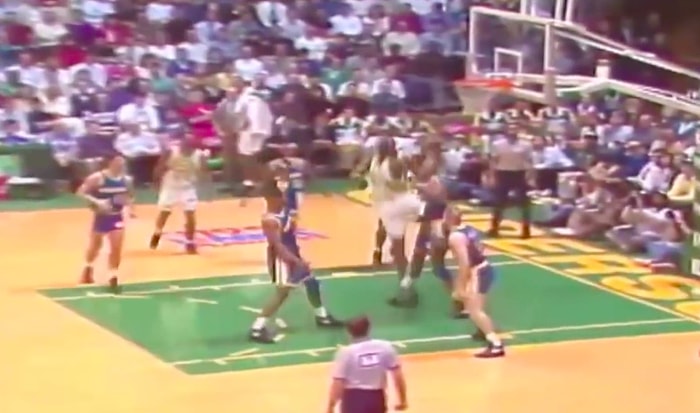 90'ların En İyi 50 NBA Hareketi