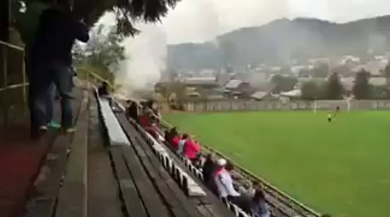 Futbol Maçı Sırasında Dikkat Dağıtıcı Bir Obje Olarak 'Tren'