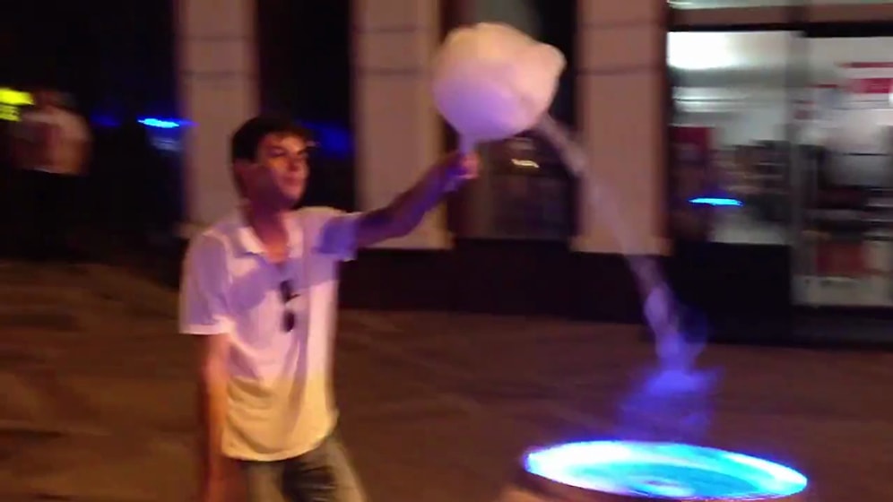 Pamuk Şeker Yapımında Çığır Açan İnanılmaz Yetenekli Adam