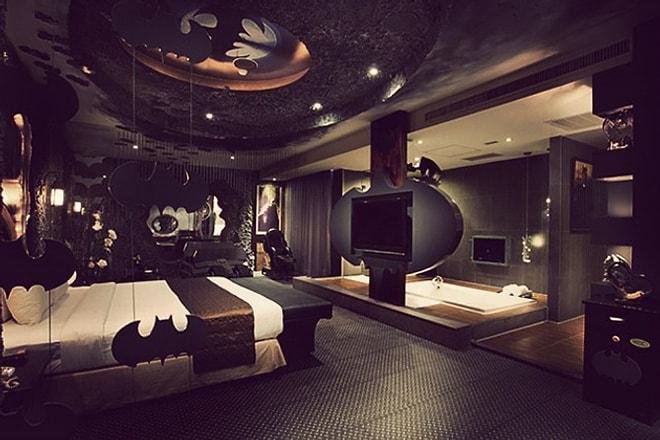 Tamamen Batman Konseptiyle Dizayn Edilmiş Muhteşem Otel Odasından 13 Fotoğraf