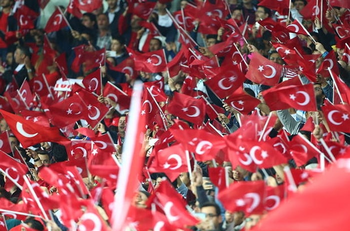 Trabzonsporlu Taraftarlardan 'Türkiye'yi EURO 2016'ya Almayın' Kampanyası