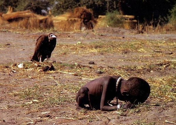 Kevin Carter’ın Pulitzer Ödüllü Fotoğrafı