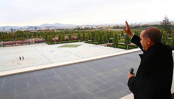 6. Erdoğan Saray'ın Balkonundan Halkı Selamladı