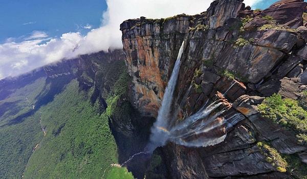 11. Canaima Ulusal Parkı (Venezuela)