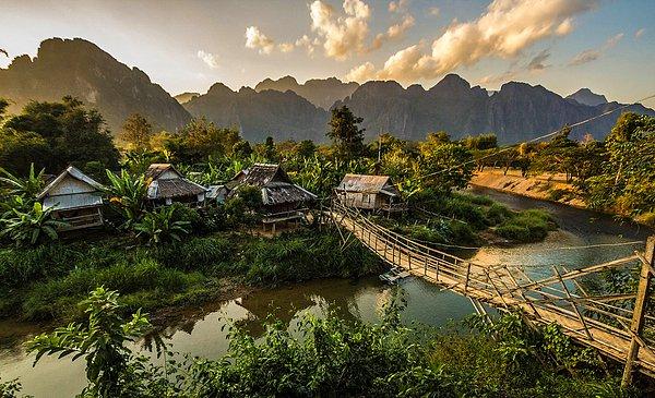 34. Vang Vieng, Laos