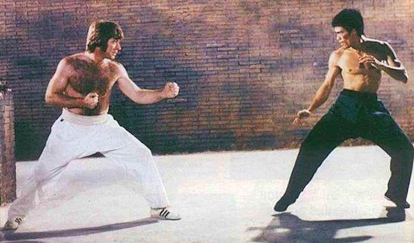 5. Taekwondo'nun 4000 yıllık tarihinde Chuck Norris batı yarımkürede 8.Dan siyah kuşağa sahip tek kişidir