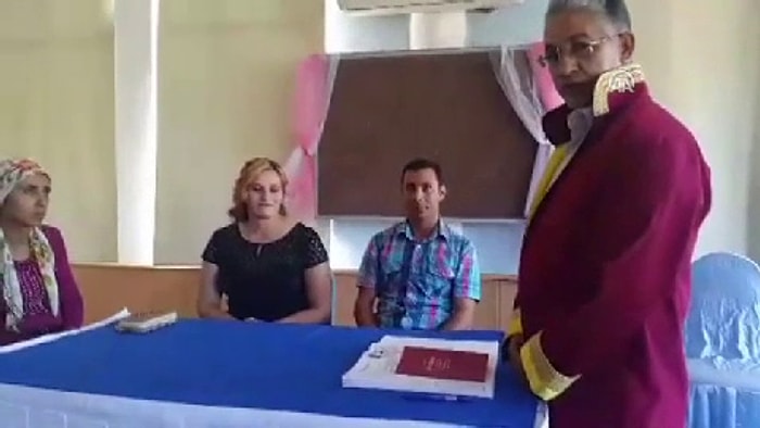 Nikah Töreni Sırasında Yaptığı Şaka İçinde Patlayan Zevzek Damat