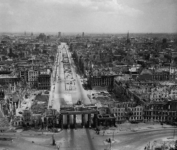 8. 2. Dünya Savaşı Sonrası Berlin