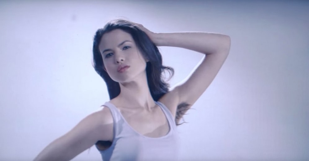 Satış Artırmak İçin Kadının Güçlendirilmesi Trendini İzleyen Reklamlara Sert Bir Eleştiri