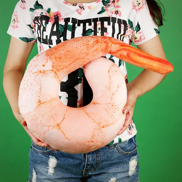 К тому же она невероятно аппетитная :))