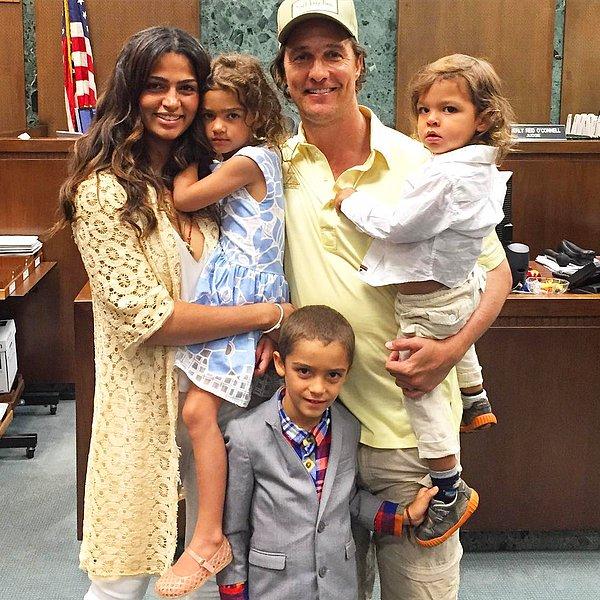 3. Matthew McConaughey ve Camila Alves'in çocukları Vida, Levi, ve Livingston