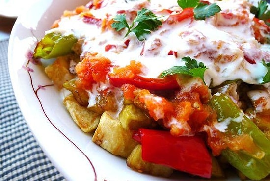 'Öğrenci Evinde Düzgün Yemek Olmaz' Klişesini Yerle Bir Eden Öğrenci Dostu 15 Tarif