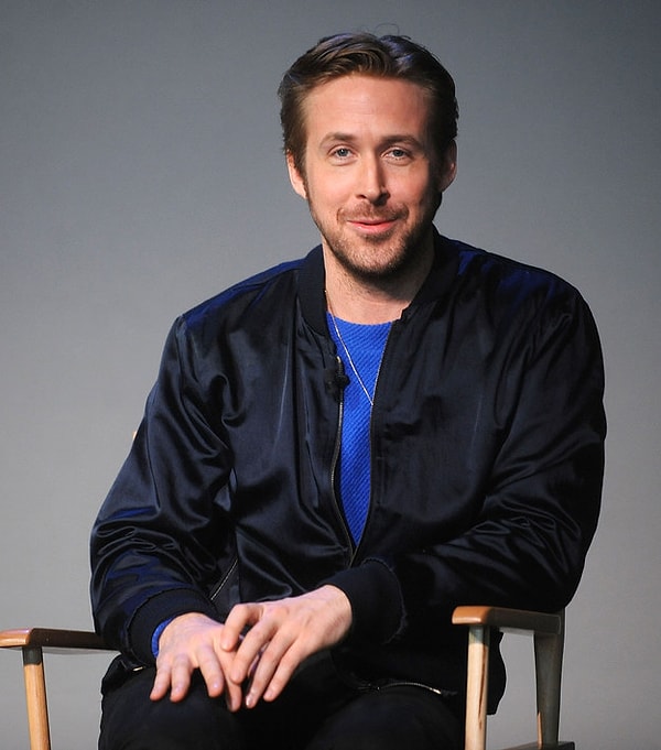 3. Когда он улыбается, и ты чувствуешь, что его улыбка проникает в самые потаённые уголки твоей души.