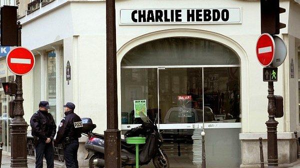 8. Bataclan Tiyatrosu, Charlie Hebdo dergisinin ofisine iki bina uzaklıkta.