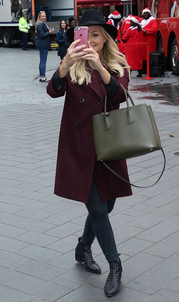 Жаль, что у меня нет еще и чупа-чупса для полноты картины.