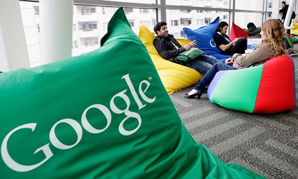 Старший директор: $279.245