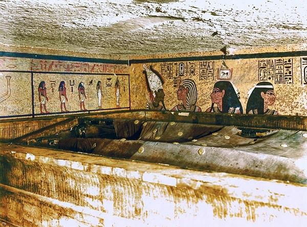 10. Tutankamun’un Mezarında Gizli Bir Oda Olduğundan Mısır Yetkilileri %90 Eminler