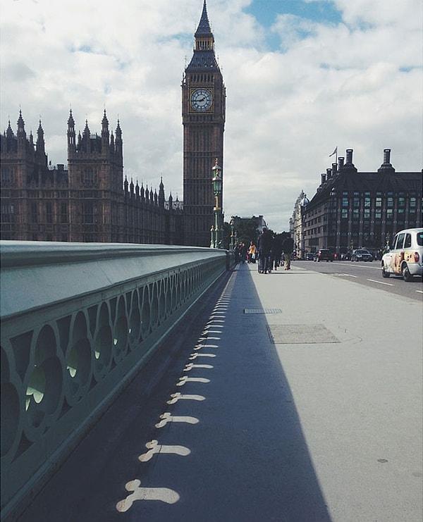 2. Londra'nın en ünlü köprülerinin birindeki gölge faciası