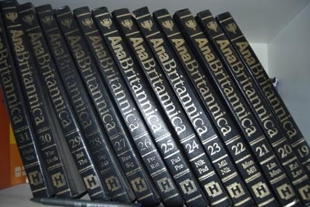 17. Alfabetik sıra demişken; a-ami, ami-avr, ber-bro, bro-cil, cil-dau, dau-ede, ede-fla... dizilişini unutmak mümkün değildir.