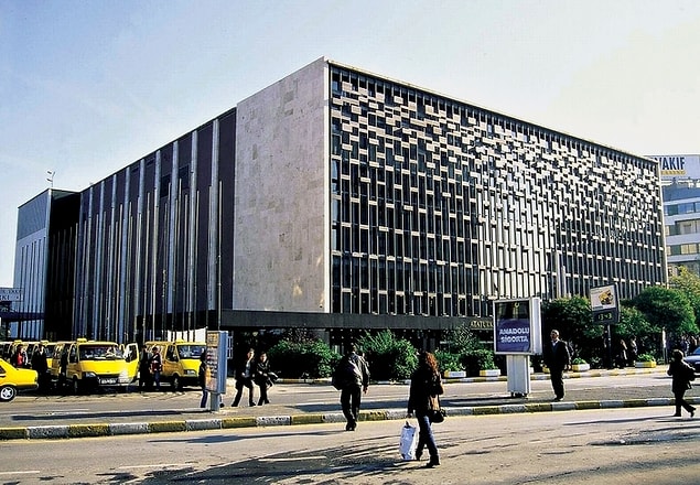 16. Tiyatroyu, operayı, baleyi, modern sanatları, vs. gereksiz görmeyen bir belediyemiz olabilirdi.