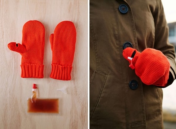 6. Или сделать бодрящий глоток из варежек