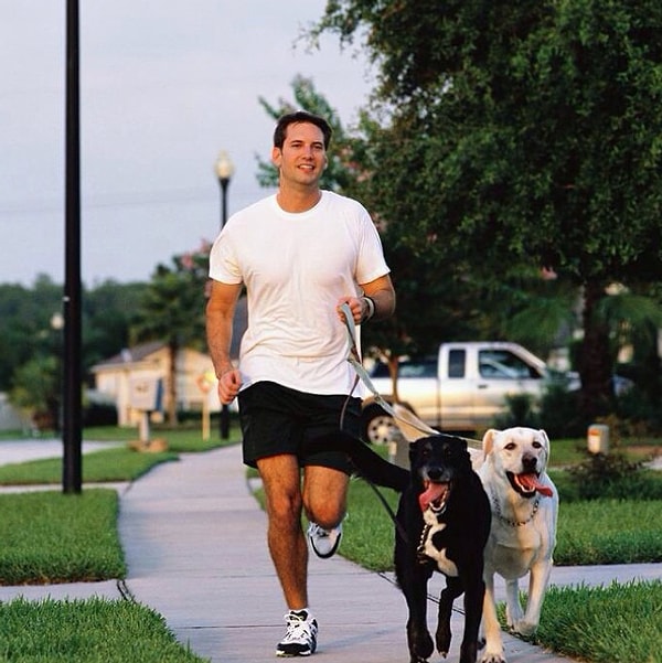 11. Он готов разделять свою жизнь с партнером.