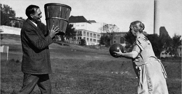 14. Basketbolun mucidi James Naismith eşiyle birlikte.