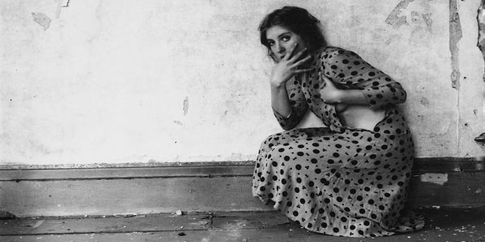 Adım Adım İntihara Sürüklenen Nüdist Feminist Sürrealist Fotoğrafçı: Francesca Woodman