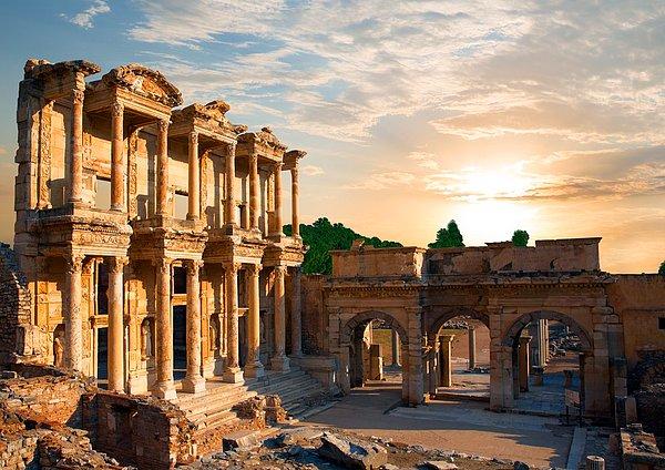 1. Efes, Hevsel Bahçeleri ve Diyarbakır Surları artık 'Dünya Kültür Mirası'