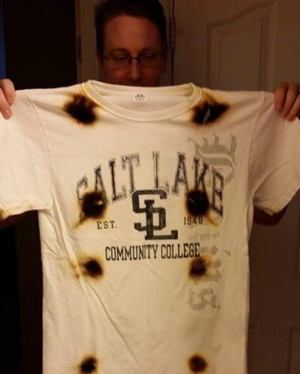 7. Парень, который пытался по-быстрому высушить футболку.