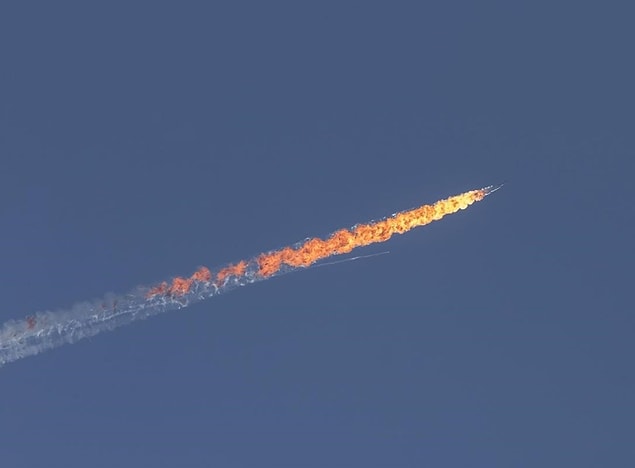 Türkiye SU-24 savaş uçağını düşürdü! Şimdi ne yapacaksın?