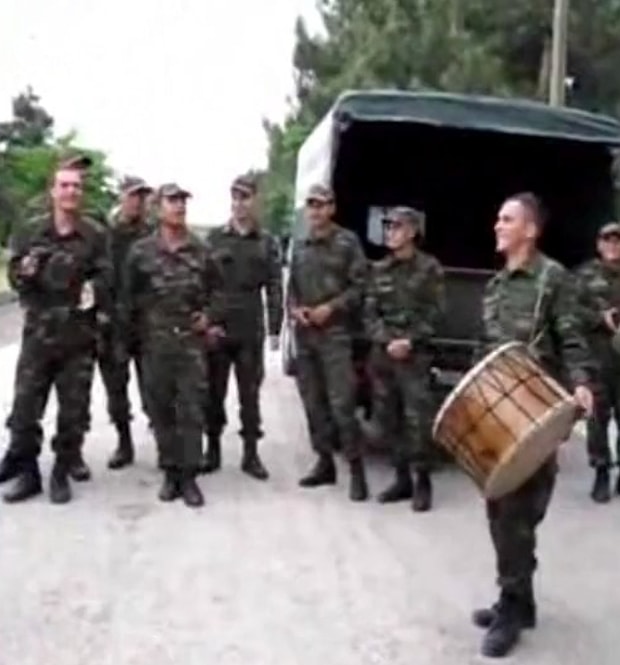 ABD bizi ateşin içine çekiyor, geri planda kalmalıyız. Henüz Rusya bile tam olarak çekilmedi...