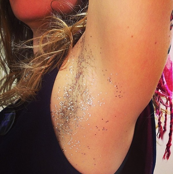 4. И даже не напоминайте мне о блестящих подмышках!