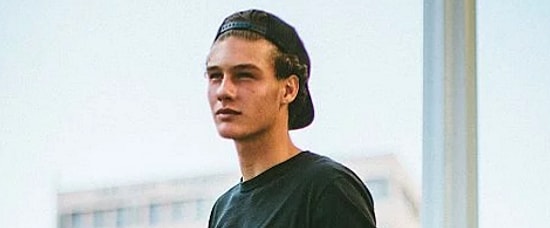 Из грязи в князи: как бездомный Джон Эконому начал модельную карьеру