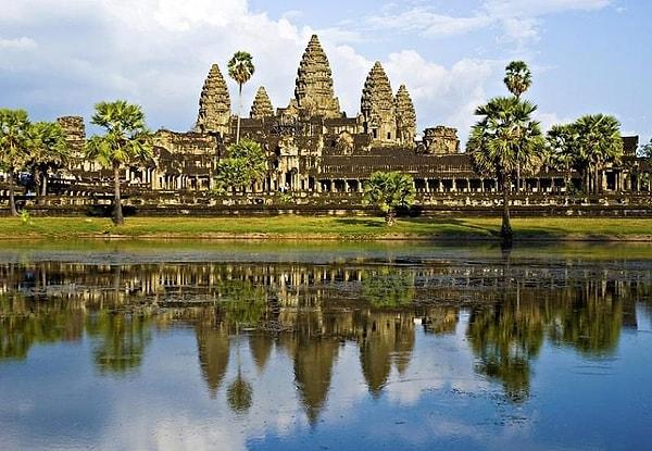 6. Angkor Vat, Kamboçya