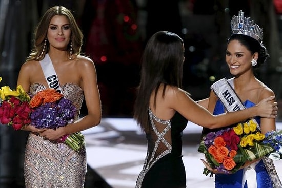 Скандал на конкурсе «Мисс Вселенная-2015». Ведущий ошибся, объявляя победительницу
