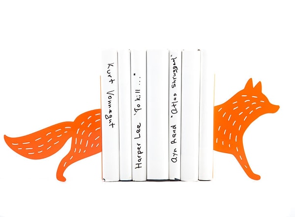 8. Металлические подставки для книг в виде животных.