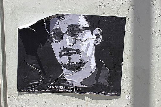 Большой брат следит за тобой: 10 практических советов от Эдварда Сноудена