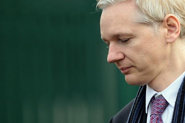 Elçilik binasında adeta hapis hayatı yaşayan Assange'ın sağlığı bu durumdan olumsuz etkileniyor.
