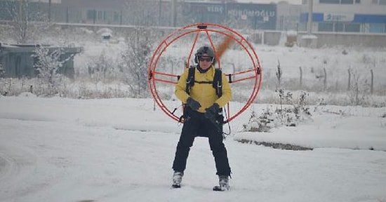 Bursa'da Sokakta Paramotor ile Kayak Yapan Adam Konuştu