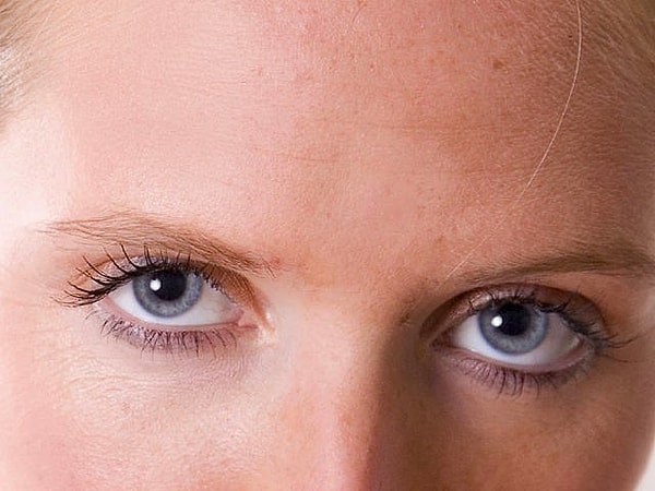 2. Попробуй угадать, что чувствует женщина на фотографии