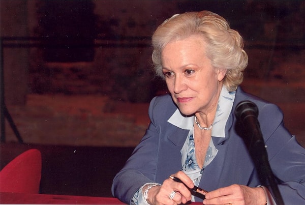 11. Самый богатый человек Италии – Мари Франция Фоссоло и ее семья