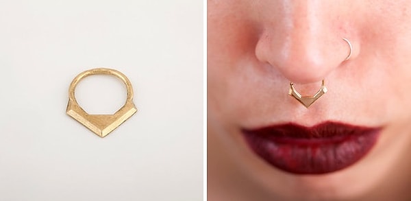 1. Золотое колечко с кинжальным острием.